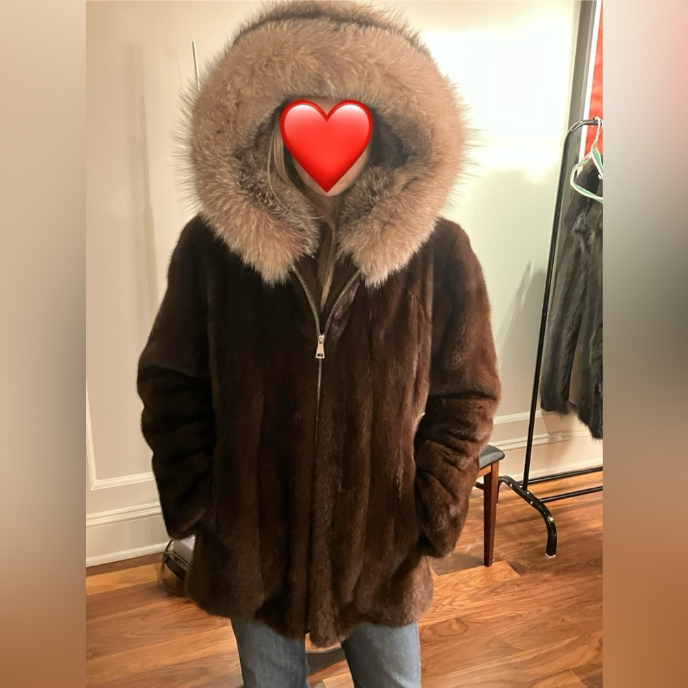 New stunning hooded parka with zipper.  Mahogany mink with crystal fox trim.